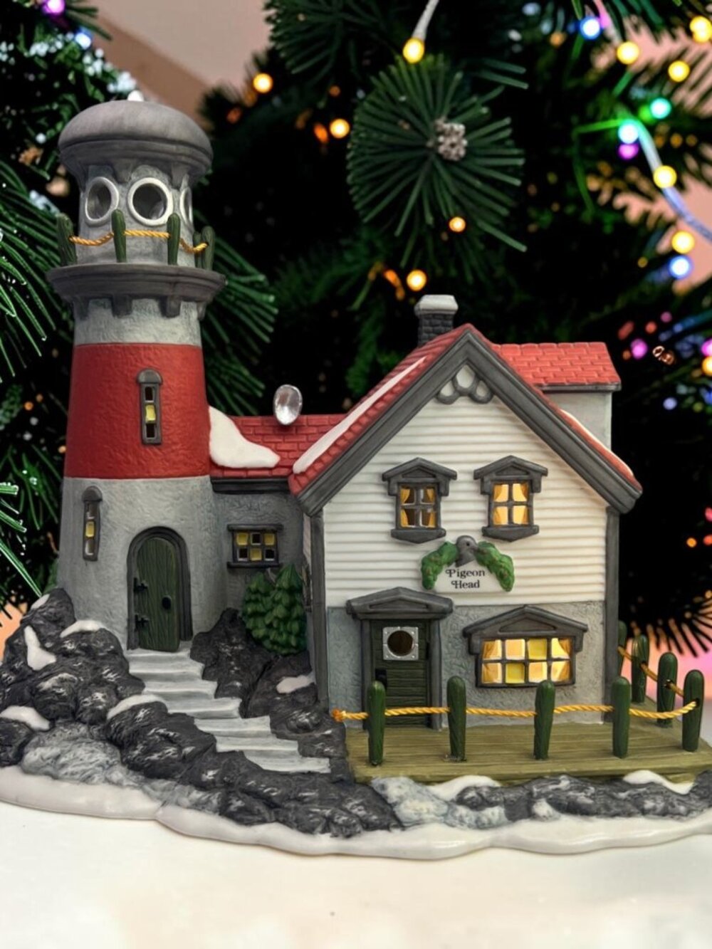 Dept 56 Pigeonhead Lighthouse New England Village Lighted Building From 1994